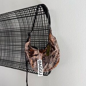 Baggu nylon crescent bag photo forest camo